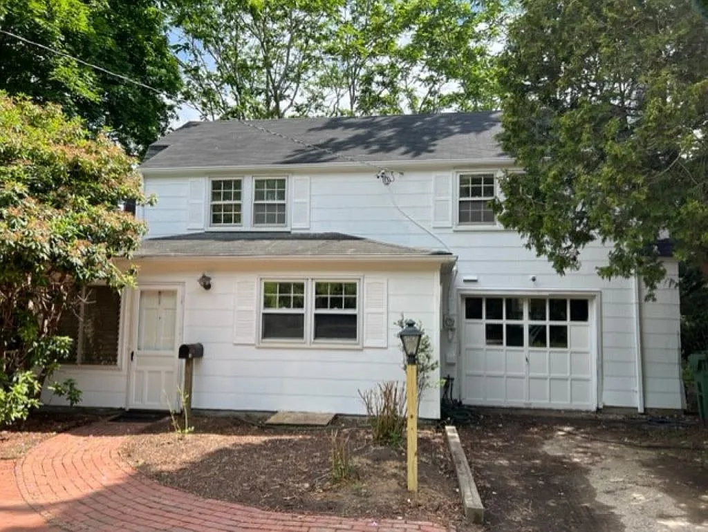 Walk to Village/Ocean from Charming, Talmage Lane Traditional — Photo 1