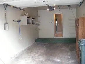 330 E Forest Knoll Dr — Photo 3