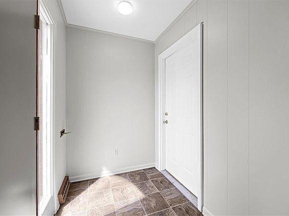 5th image of 8021 Holmes Rd