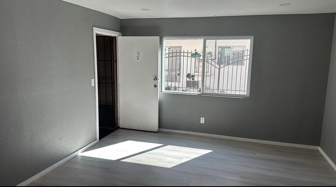 2 bed, $2,500 — Photo 2
