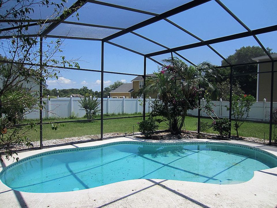 2nd image of 422 Courtlea Oaks Blvd