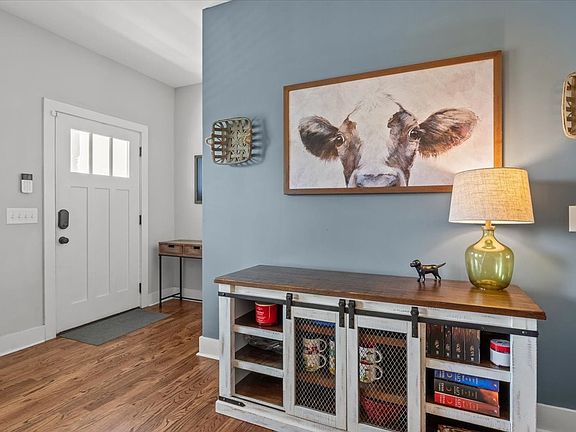 5th image of 17041 Pond Cir