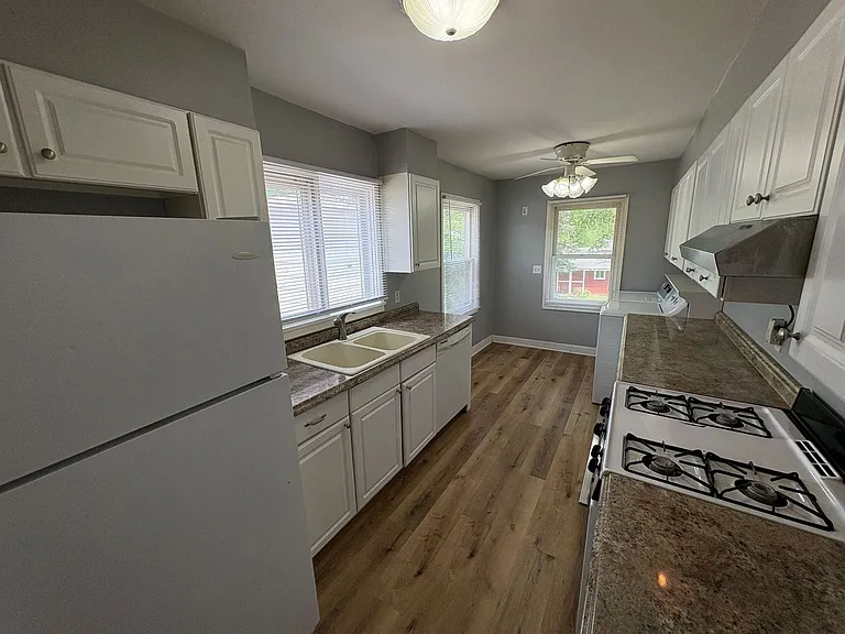 5300 W Zeamer St — Photo 6