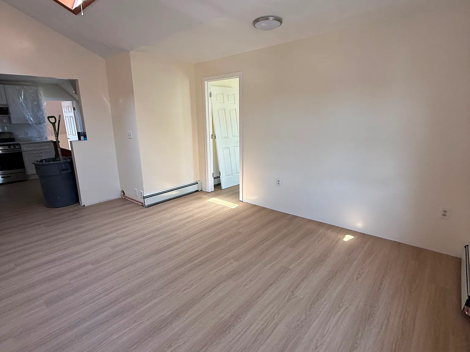 3 bed, 1500 sqft, $3,300 — Photo 4