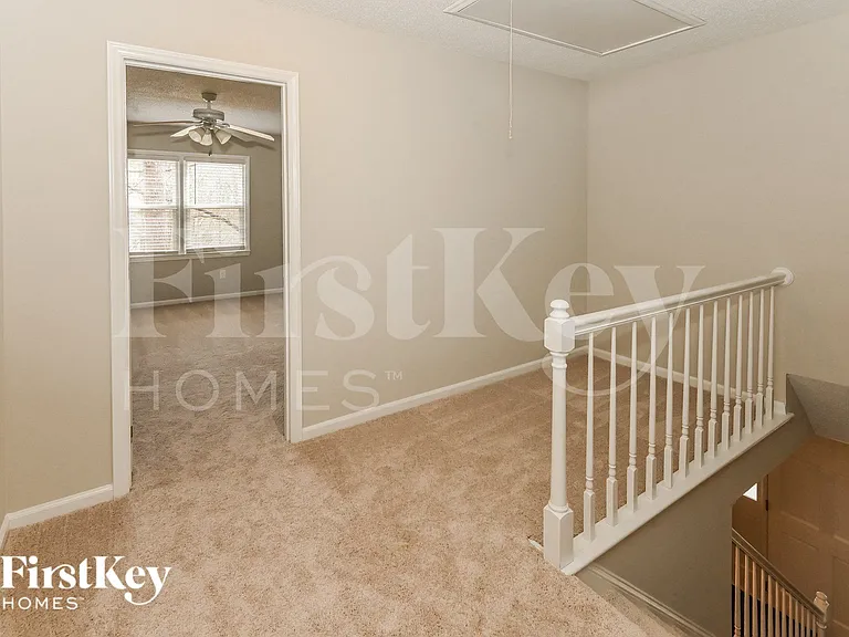 6831 Van De Rohe Dr — Photo 5