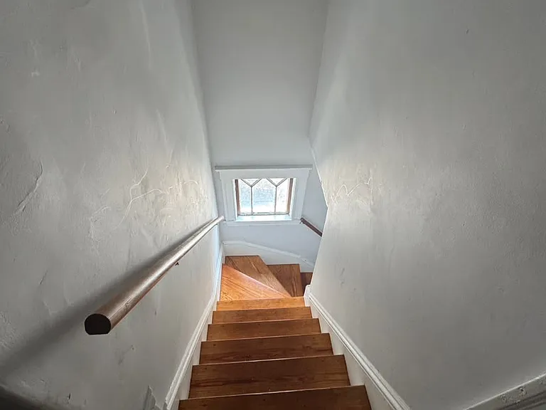 29 Sammet St #2 — Photo 9