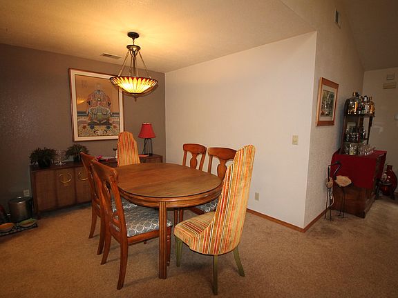 3rd image of 5450 Meyers Ave