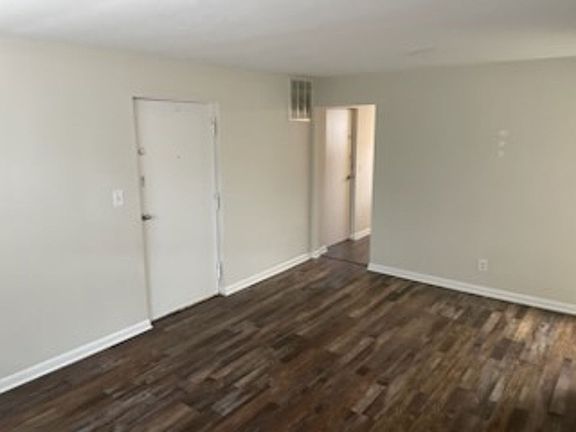 3rd image of 17105 Madison Ave APT 8