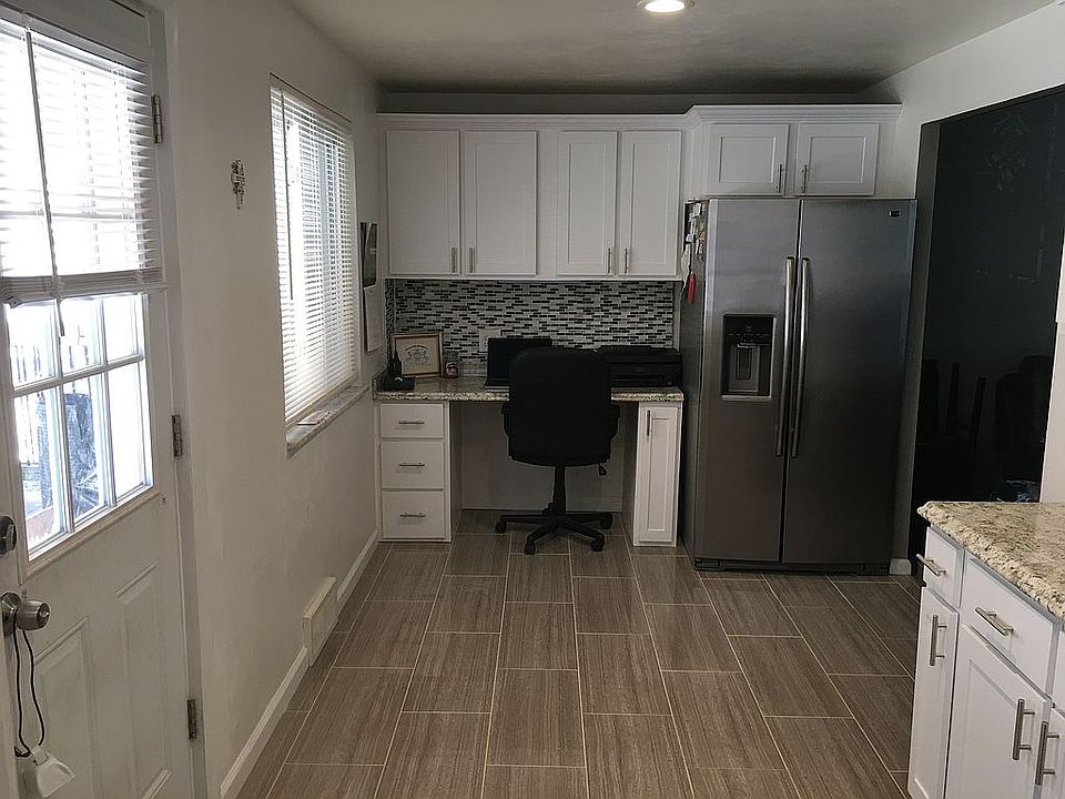End of kitchen, small office