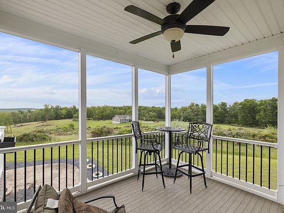 2nd image of 389 Carr Hill Rd