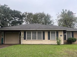 512 Azalea Ave, Orange, TX 77630