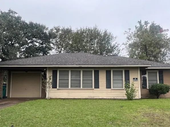 512 Azalea Ave, Orange, TX 77630