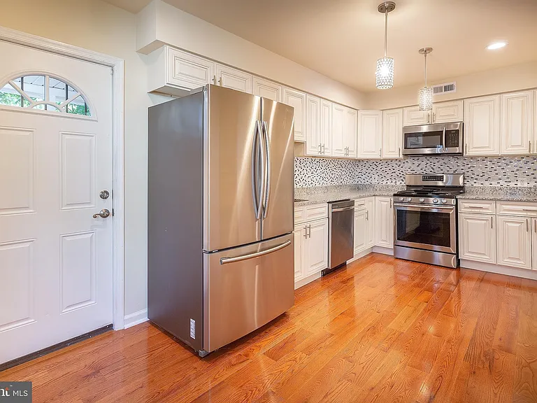 5321 Gay St NE — Photo 11