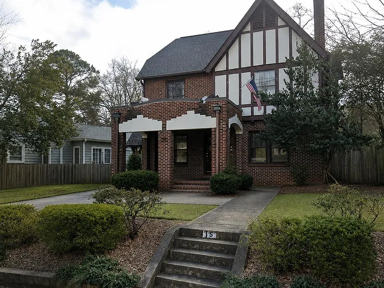 315 Caplewood Dr — Photo 1