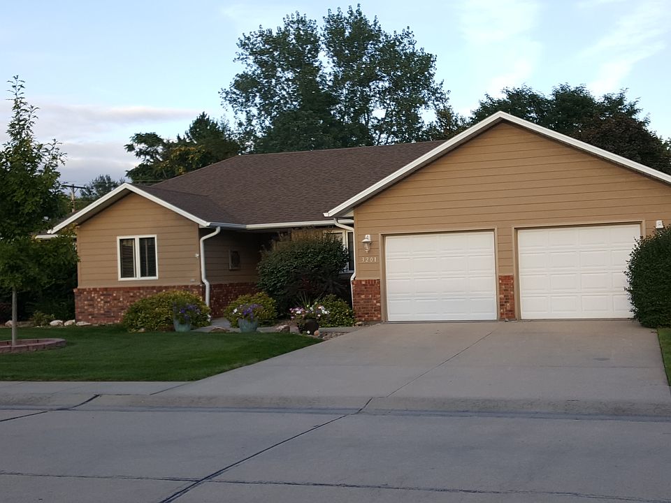 1st image of 3201 Meadow Ct
