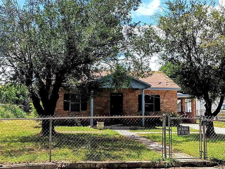 110 Orange Ave — Photo 1
