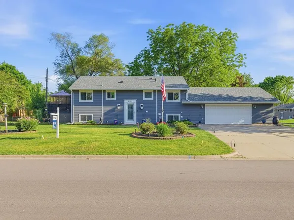 2101 Laramie Trl N, Brooklyn Park, MN 55444