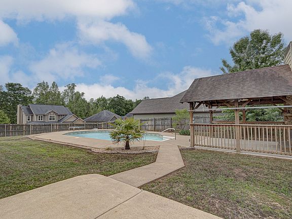 2nd image of 16 Cedarwood Ln