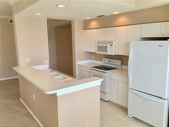 5th image of 14061 Brant Point Cir #7106