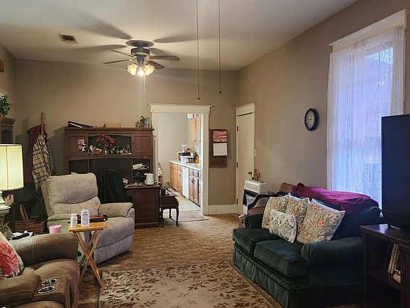 2nd image of 507 Woodland Dr