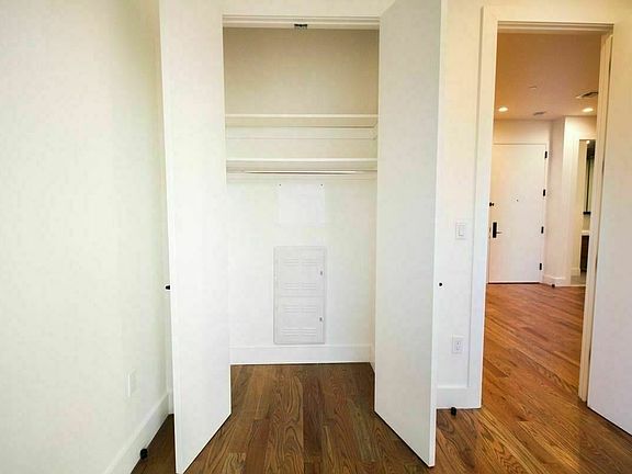 5th image of 406 Cornelia St #2BB