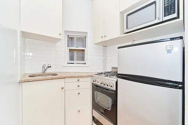 Rented by Compass | media 16