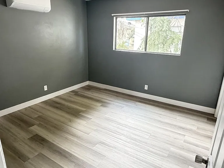 602 N Sloan Ave — Photo 5