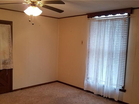 4th image of 2228 Timothy St