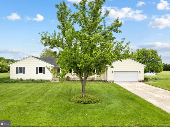 6 Melissa Ln, Pilesgrove, NJ 08098