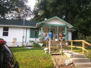 1901 W Piper Ln, Bloomington, IN 47403