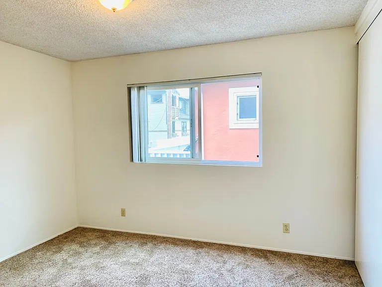 Live in Mission Beach Right by the Water! 2BD/1BA Top Floor Apartment w/ Parking! Only $2,895/mo — Photo 13