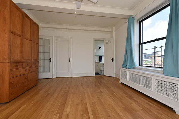 Rented by Buchbinder & Warren | media 13