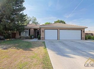10802 Wind Blossom Ave, Bakersfield, CA 93312