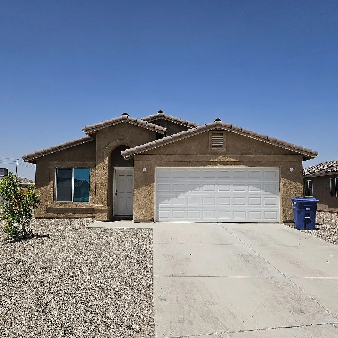 Almost Brand New Home for Rent! — Photo 1
