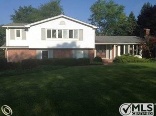 3772 Thornbrier Way, Bloomfield Hills, MI 48302