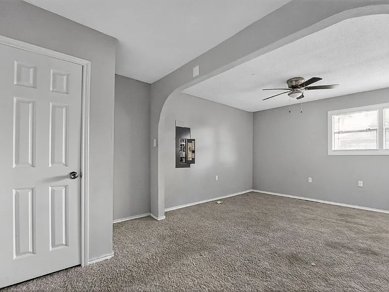 3901 Dakota Trl — Photo 17