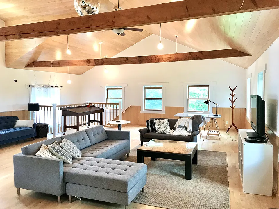 367 Viewmont Rd