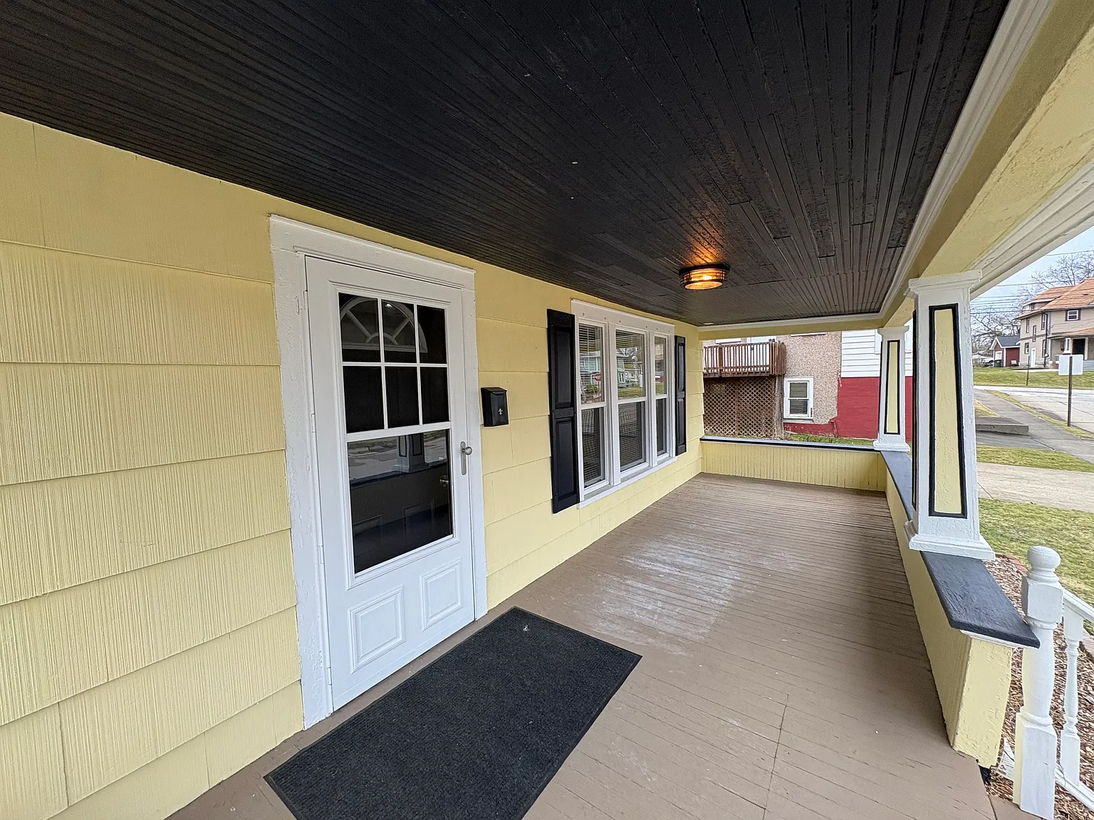 3 bed, 1500 sqft, $2,200 — Photo 2