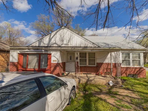 2002 N Spruce St, Wichita, KS 67214