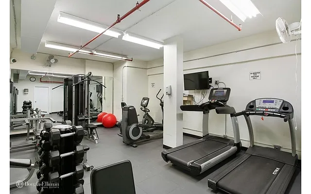 Rented by Douglas Elliman | media 19