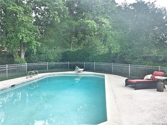 4th image of 449 Mayfair Dr