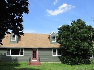 1000 Russell Ave, Suffield, CT 06078