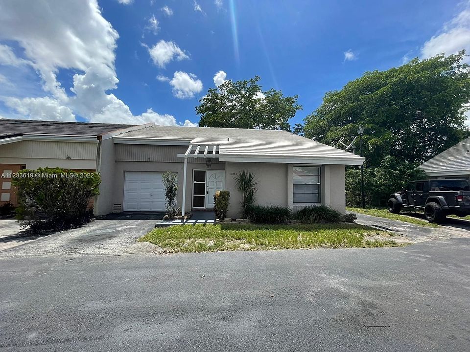 1st image of 10583 La Placida Dr N