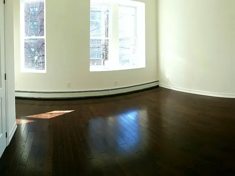 2137 Belmont Ave — Photo 5