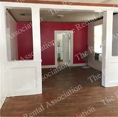 R- 214 South Bonner Street - 1 — Photo 3
