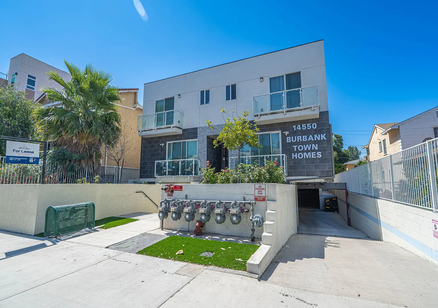 Beautiful 1-Bedroom Home with a Private Office Space and Modern Upgrades! — Photo 1