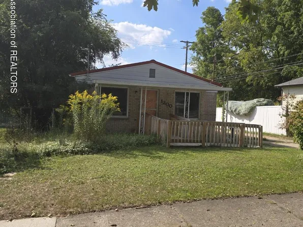 1200 S Holmes St, Lansing, MI 48912