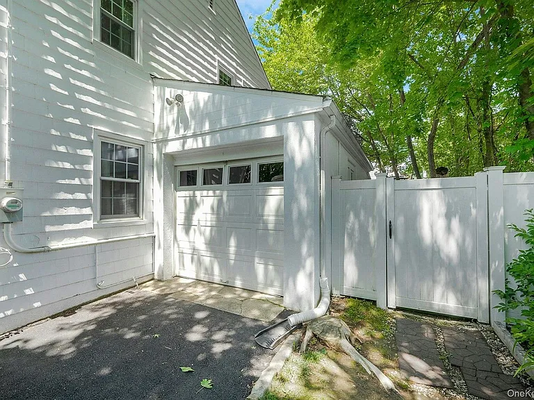 29 Deerfield Ave — Photo 26