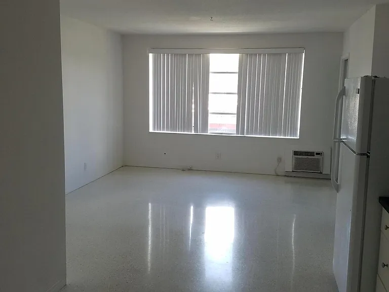 3045 N Federal Hwy #96 — Photo 3