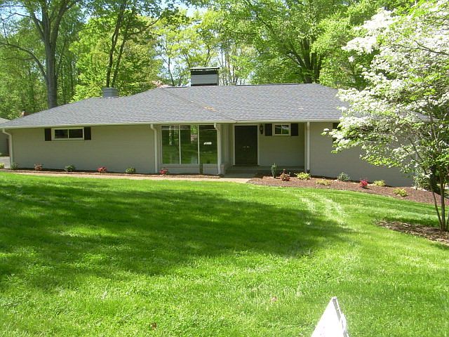 1st image of 130 Fairmont Cir
